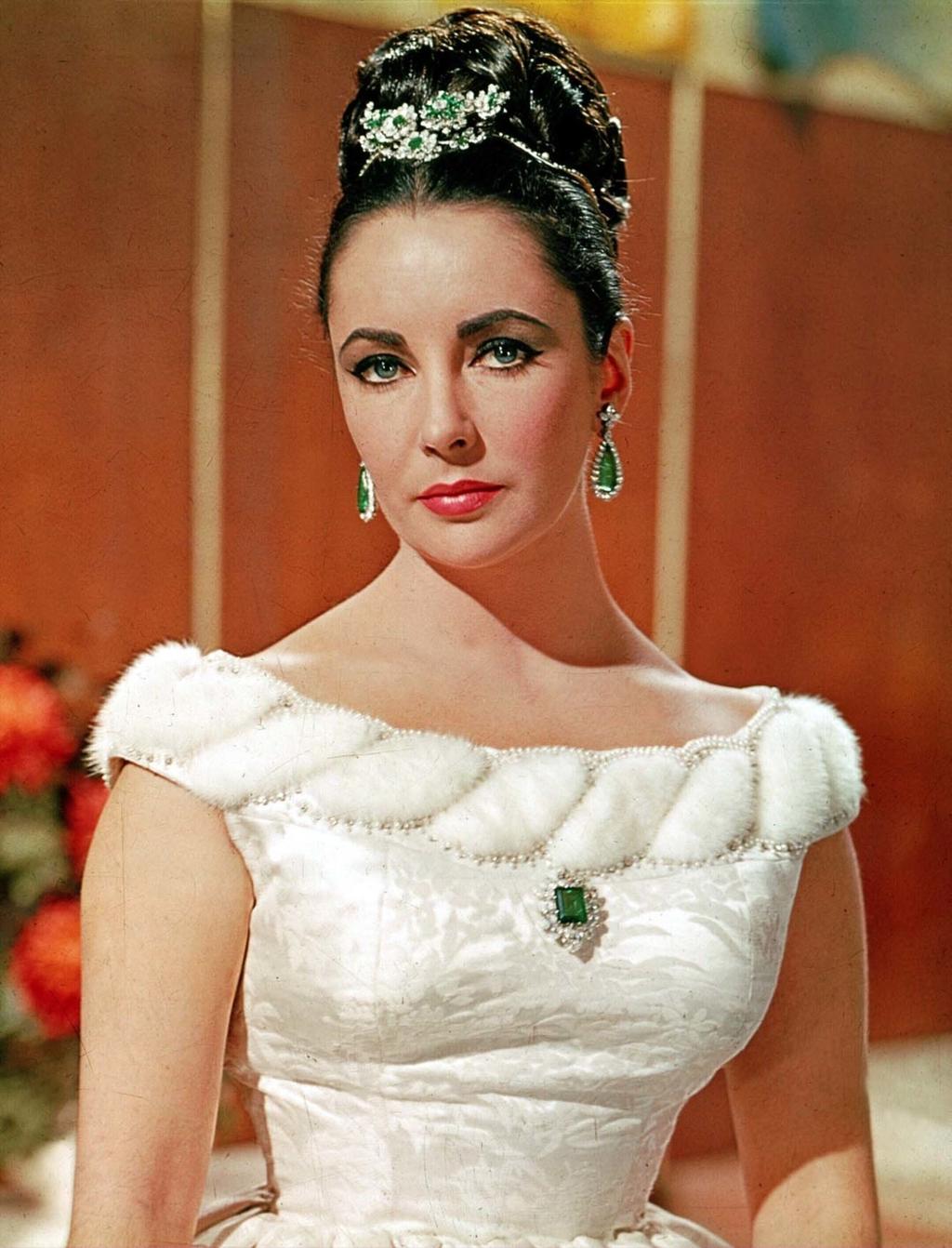 O ícone que o mundo esperava: Elizabeth Taylor e a mística da Serpenti